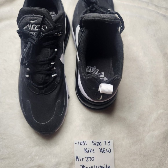 Nike Air Max 270 - Picture 4 of 5